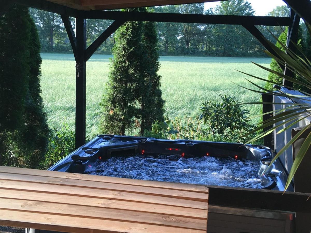 Holiday Home In Reutum Weerselo With Jacuzzi Beekdorp Eksteriør bilde