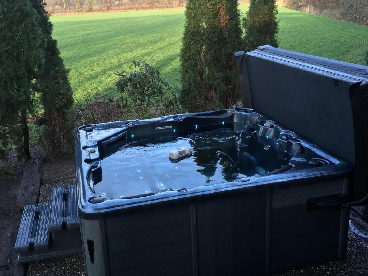 Holiday Home In Reutum Weerselo With Jacuzzi Beekdorp Eksteriør bilde